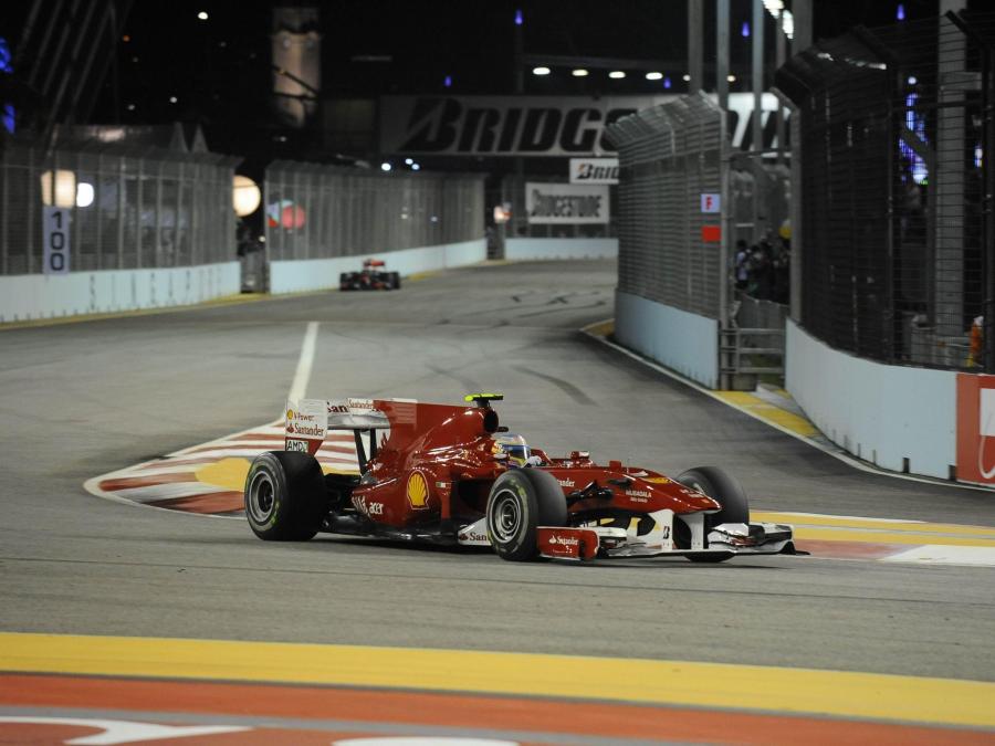  Ferrari F10 (661) 2010 года  (фото 12 из 30)